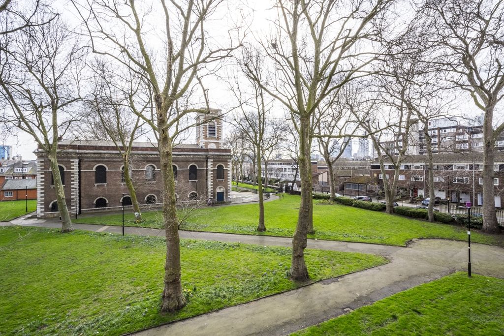 Property photo 3 of 8