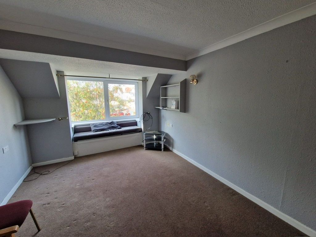 Property photo 3 of 5