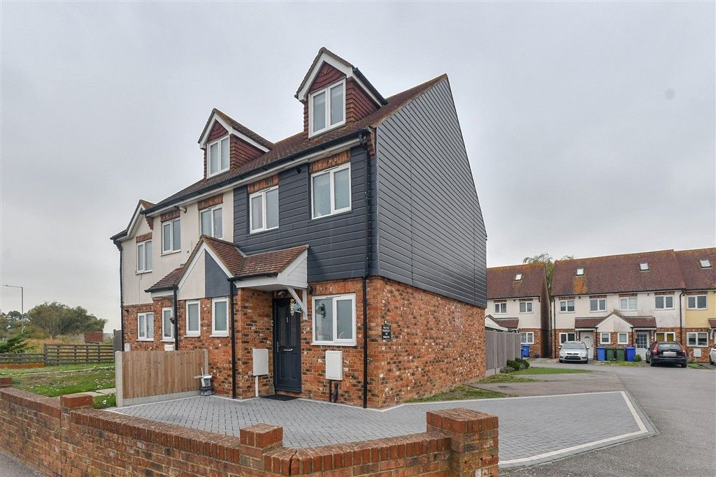 Property photo 1 of 12 External Feature