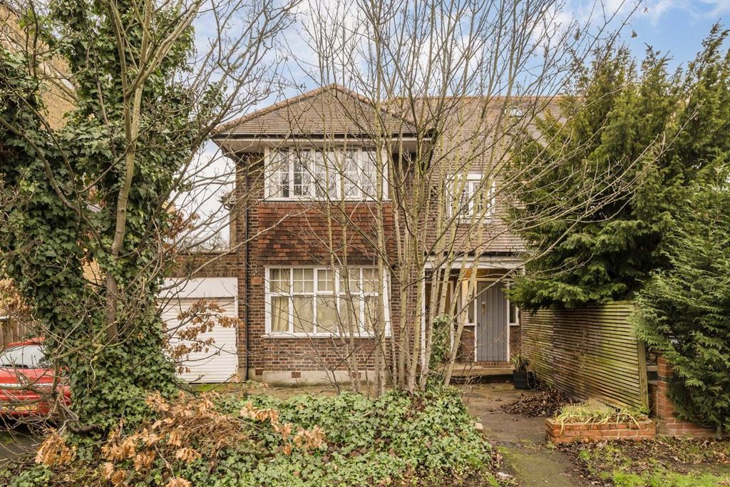 Property photo 1 of 6