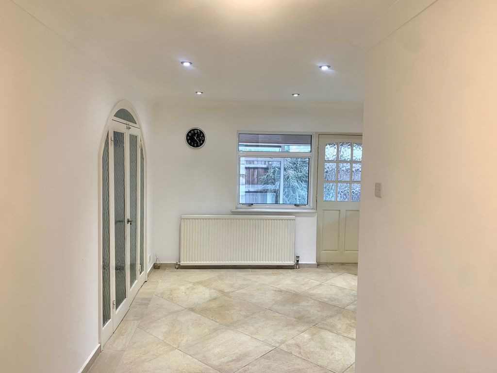 Property photo 3 of 13 Hallway