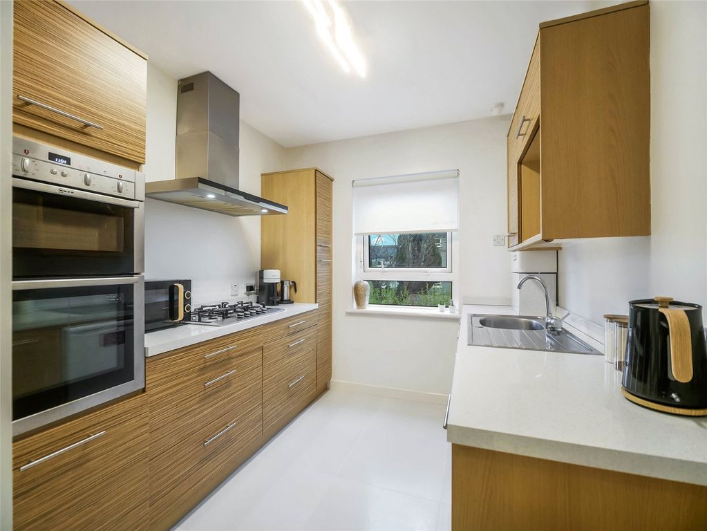 Property photo 3 of 14 Picture No. 16