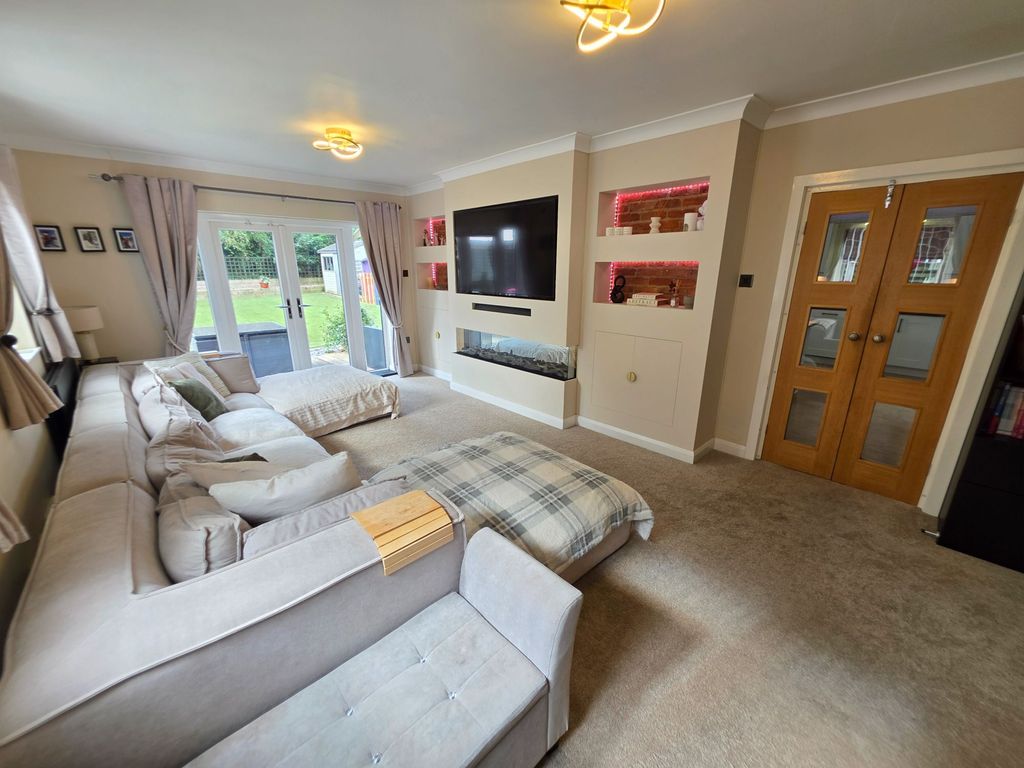 Property photo 1 of 33