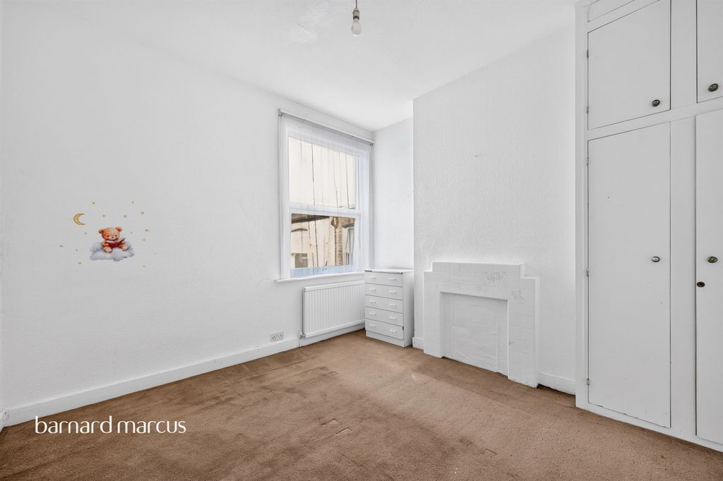 Property photo 3 of 20