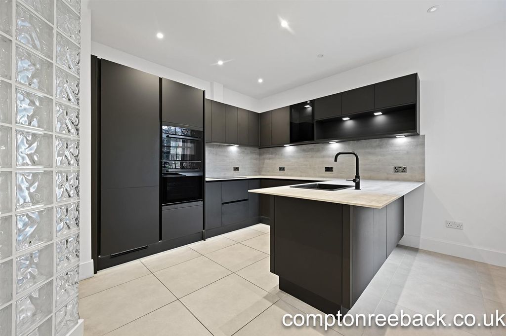 Property photo 1 of 11 0 Lauderdale Mansions - Kitchena1 (1).Jpg