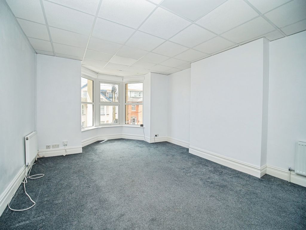 Property photo 2 of 11 Pbox-Img.Jpg