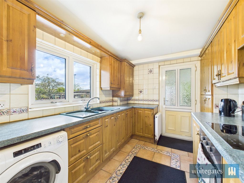 Property photo 3 of 16 Picture No. 10