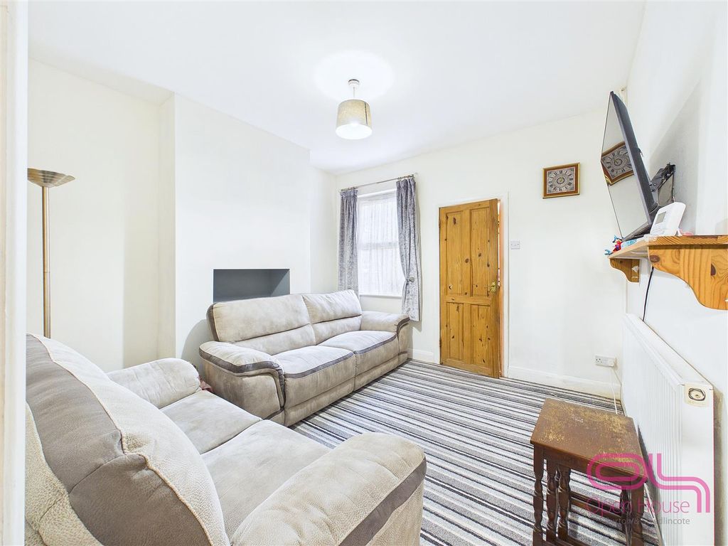 Property photo 3 of 21 Cam03173G0-Pr0138-Still008.Jpg