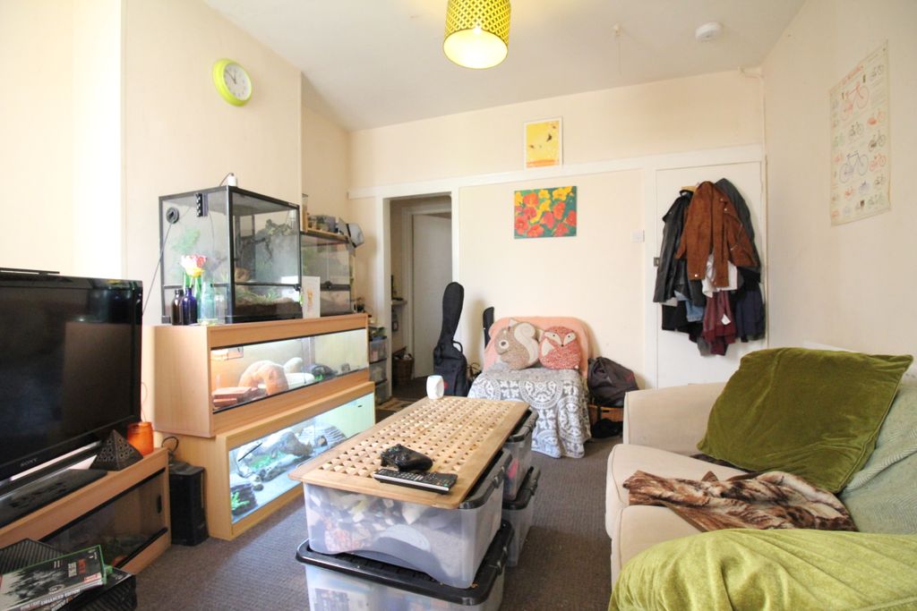 Property photo 3 of 7
