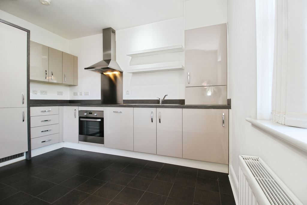 Property photo 3 of 15 Kitchen