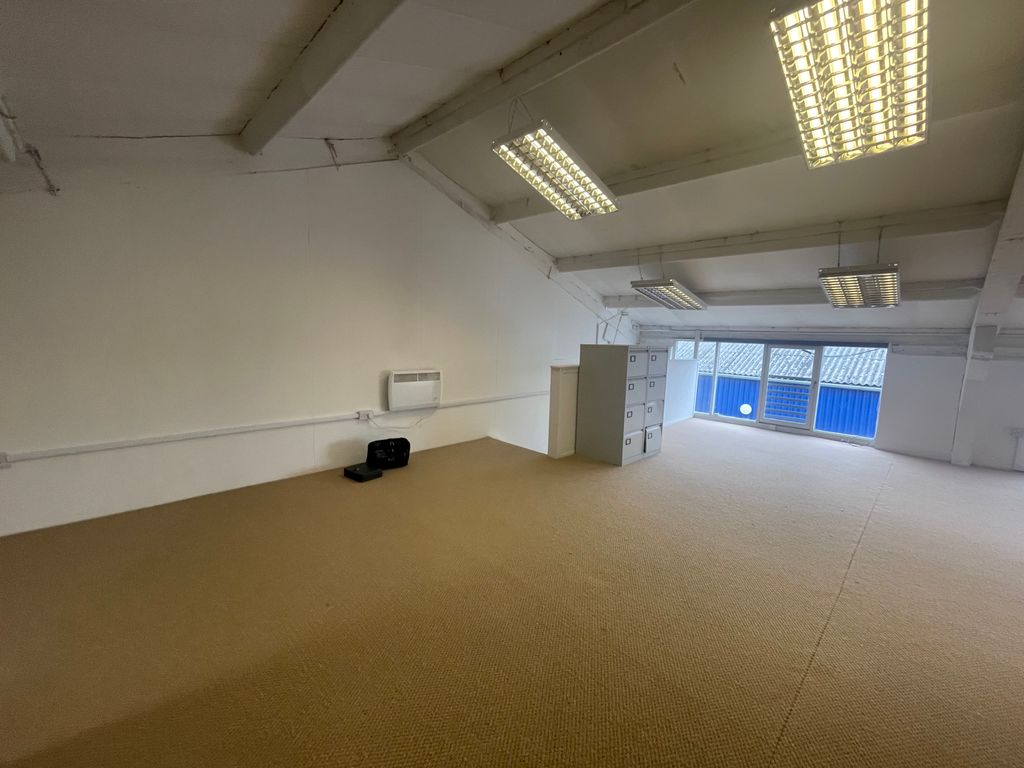 Property photo 3 of 4