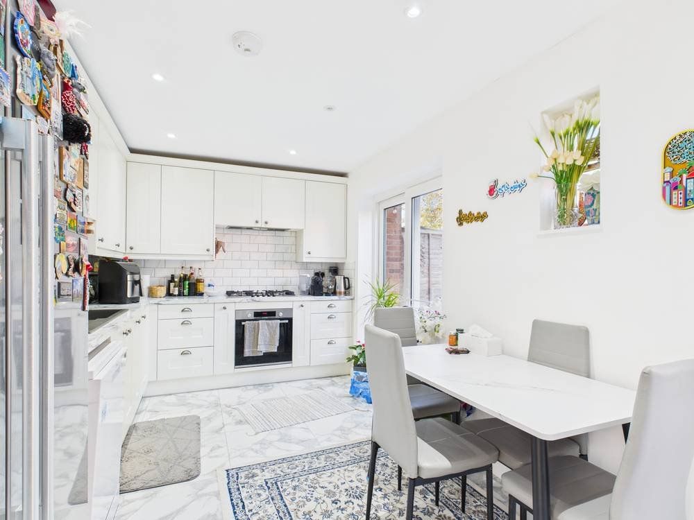 Property photo 1 of 17 Picture No. 04