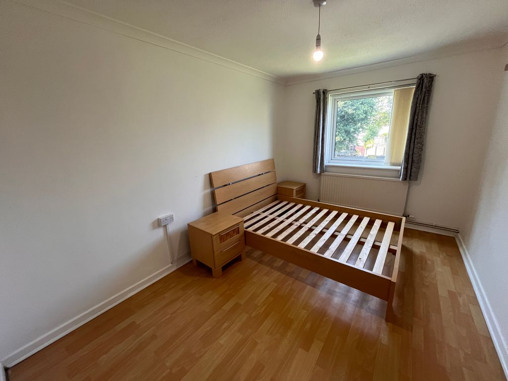 Property photo 3 of 4