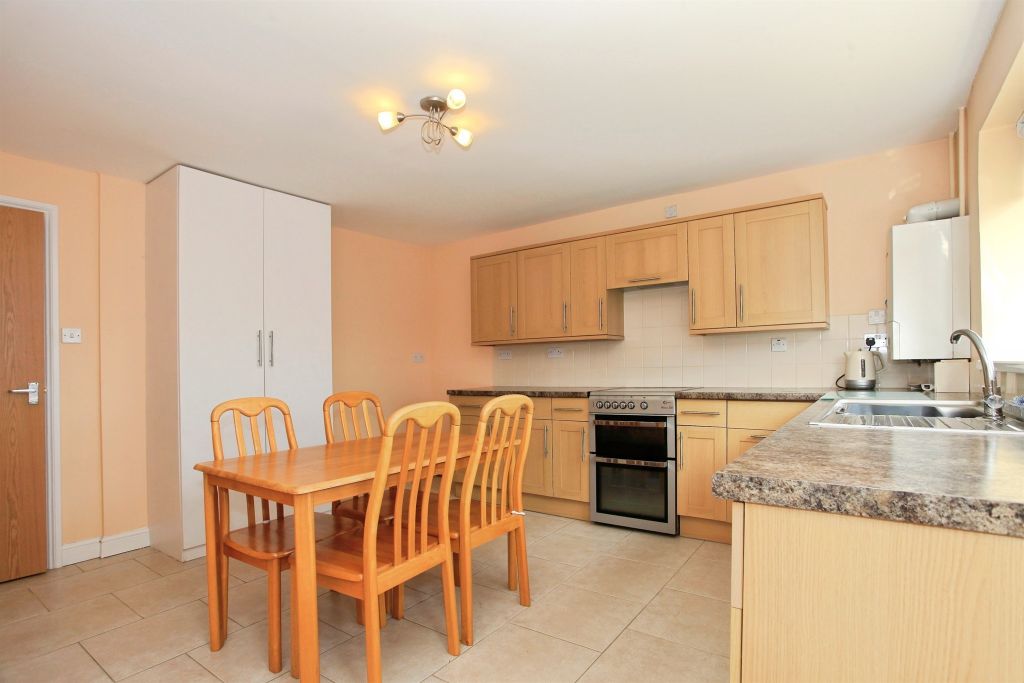 Property photo 2 of 19 Kitchen/Diner