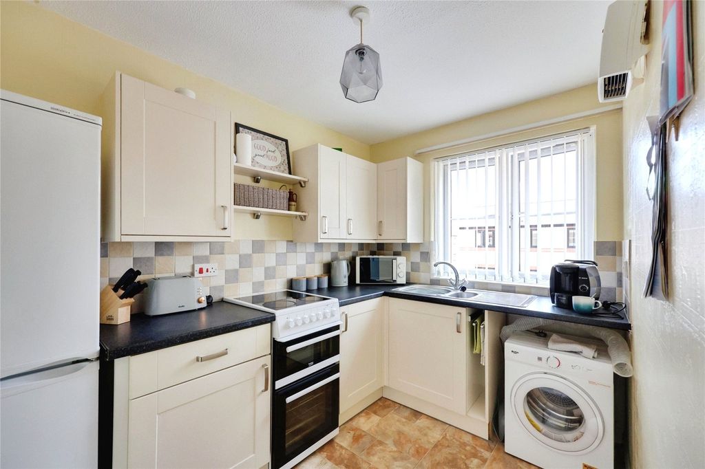 Property photo 2 of 12 Picture No. 03