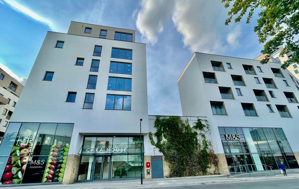 Property photo 1 of 12