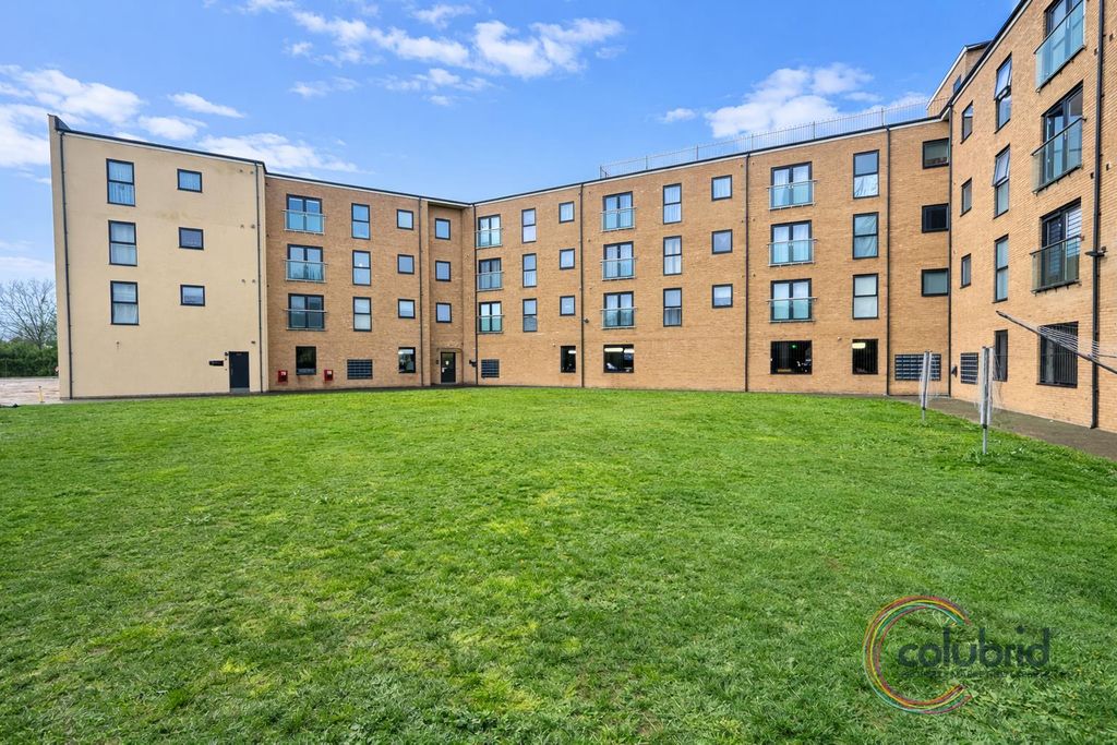 Property photo 1 of 9