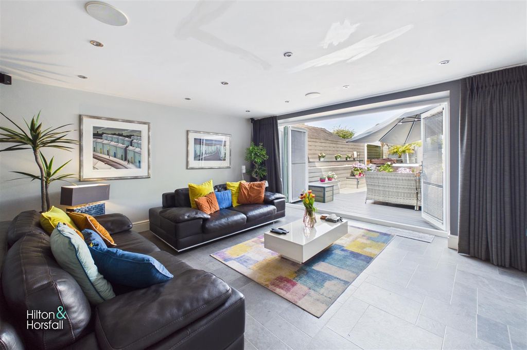 Property photo 2 of 29 The Coach House