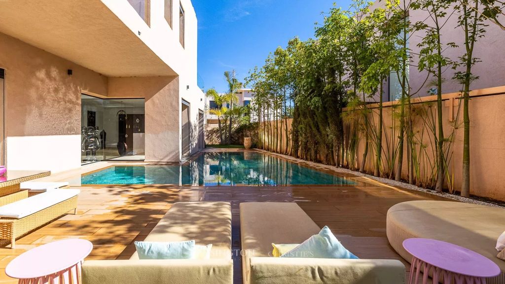 Property photo 1 of 36