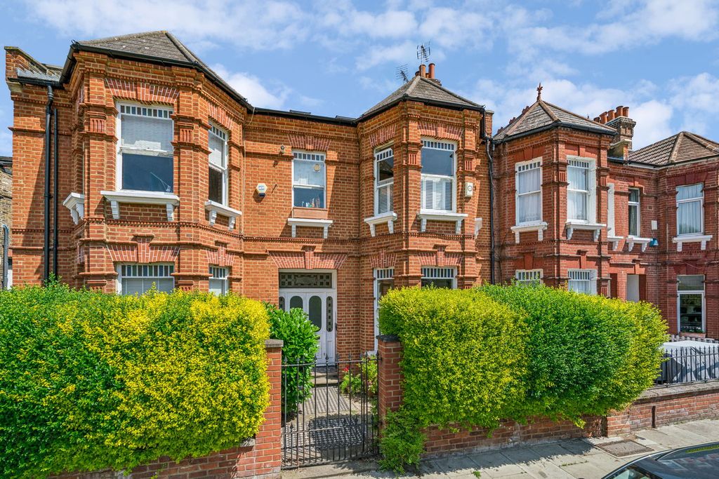 Property photo 1 of 10