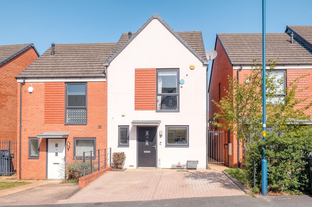 Property photo 1 of 11