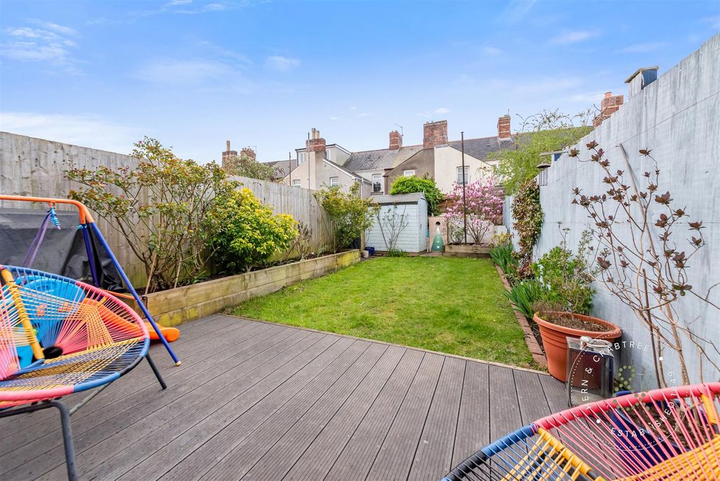 Property photo 2 of 27 Radnor-Road-23.Jpg