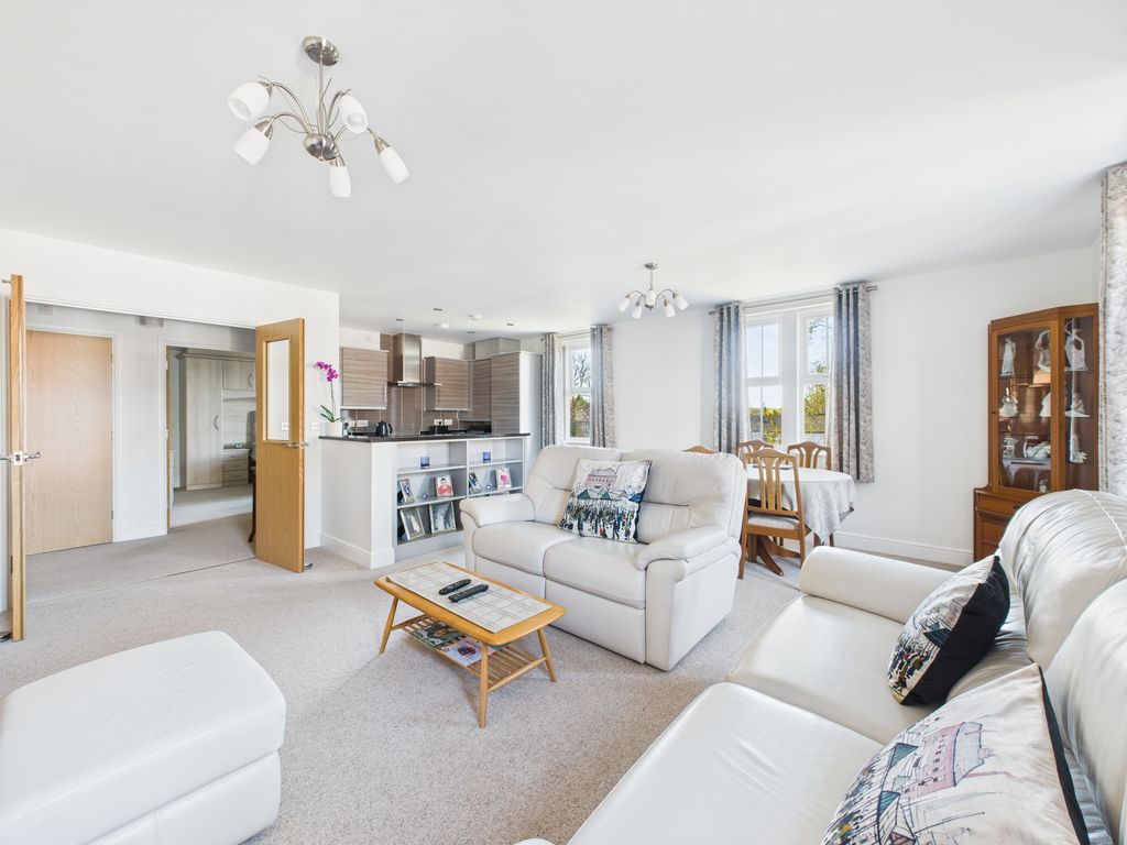 Property photo 2 of 24