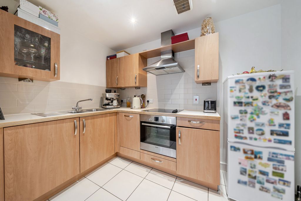 Property photo 2 of 12 1436353-8-69Cbd6d...