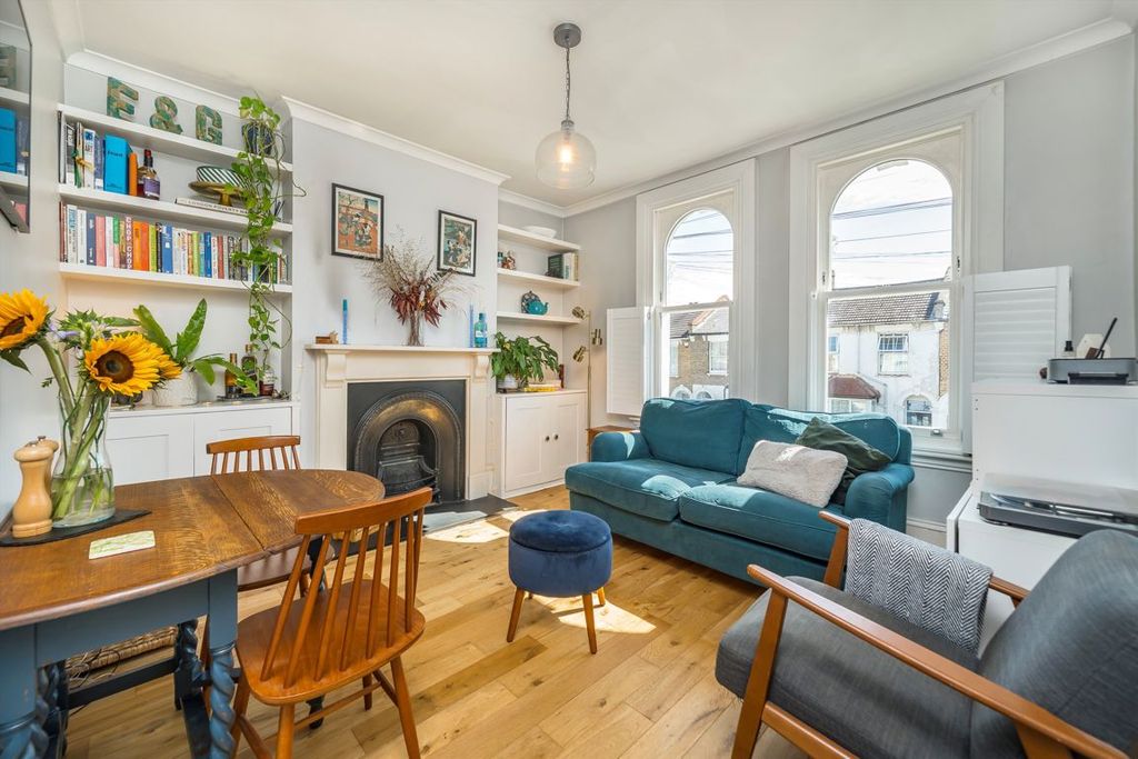 Property photo 1 of 5