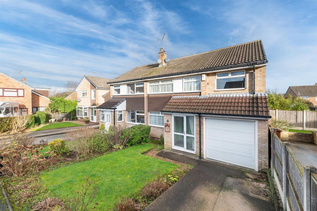 Property photo 1 of 26 West Lea Grove