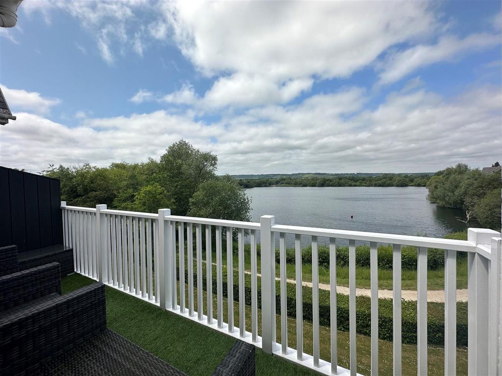 Property photo 2 of 12 Balcony.Jpg