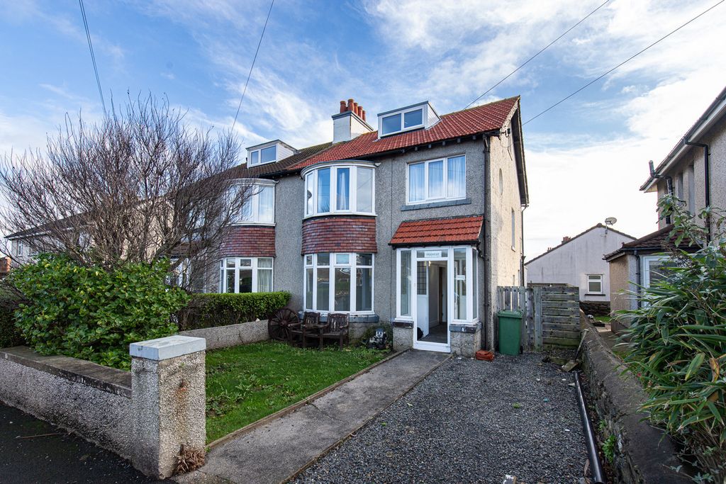 Property photo 1 of 42