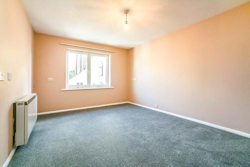 Property photo 3 of 8 Picture No. 04