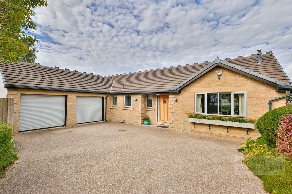Property photo 1 of 29