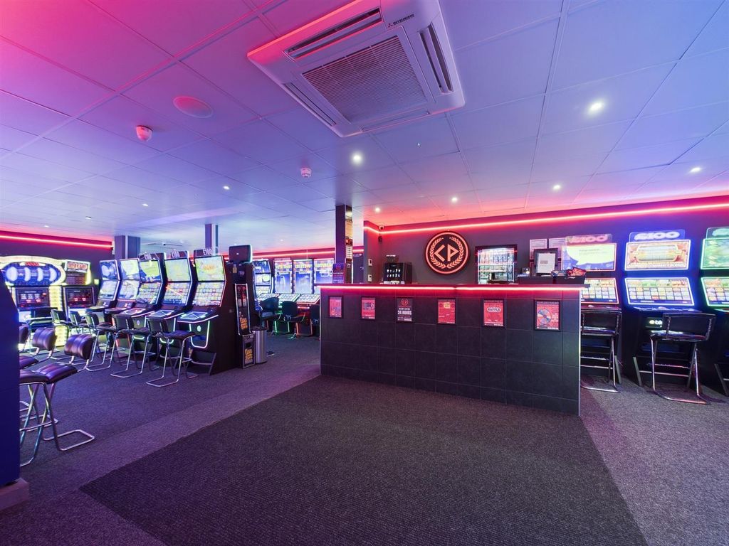 Property photo 2 of 10 2 - Freehold Ground Floor Commercial.Jpg