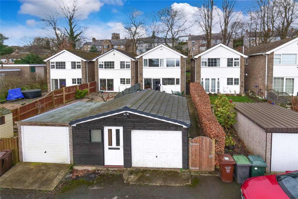 Property photo 2 of 21 Picture No. 24