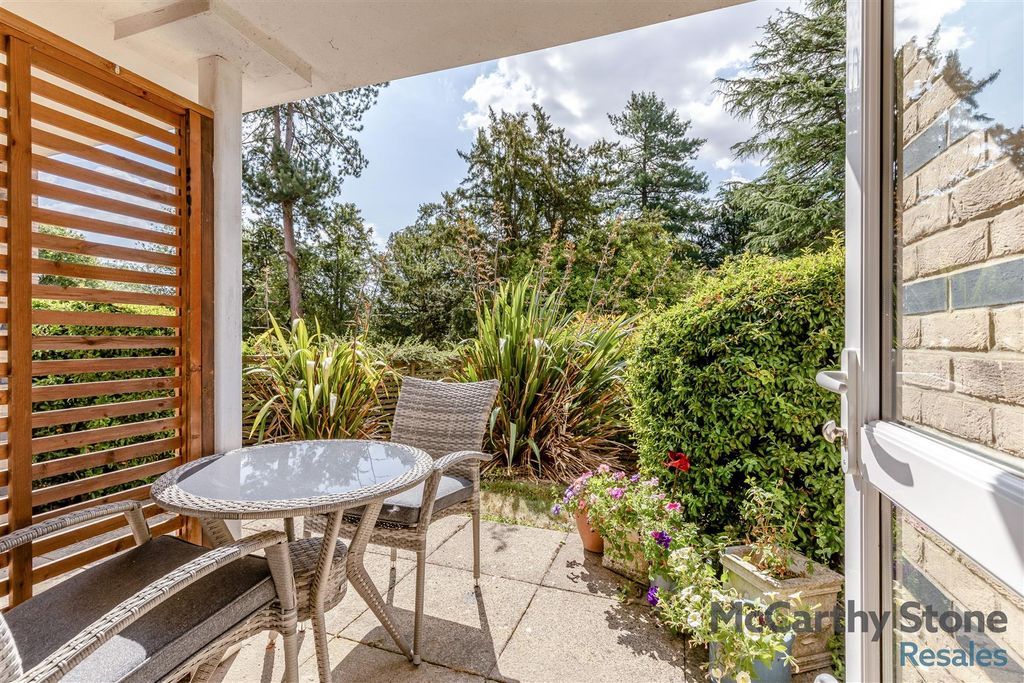 Property photo 1 of 14 8699685-Interior16.Jpg