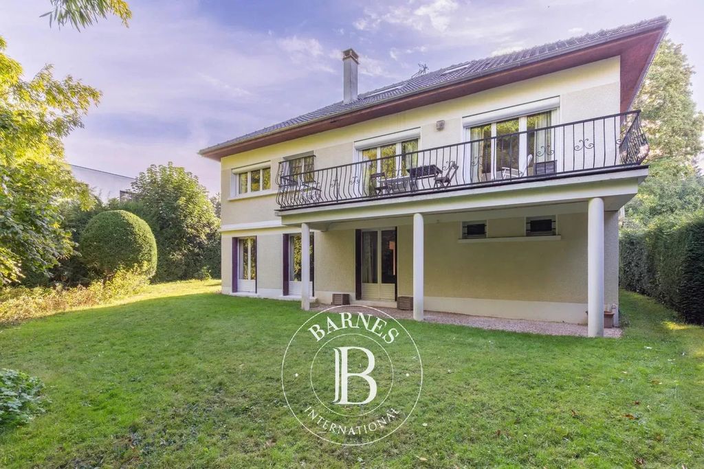 Property photo 3 of 12