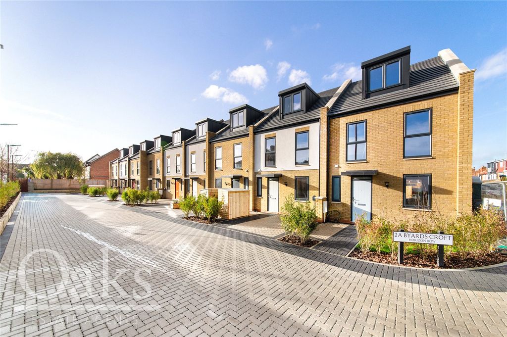 Property photo 2 of 19 Picture No. 24