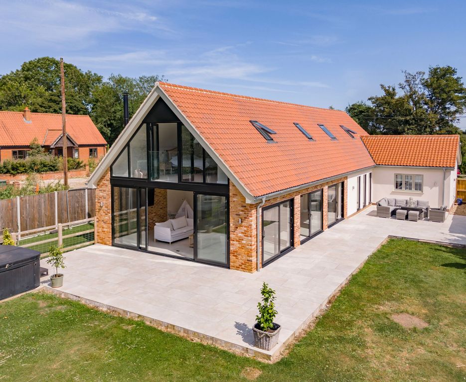 Property photo 1 of 30