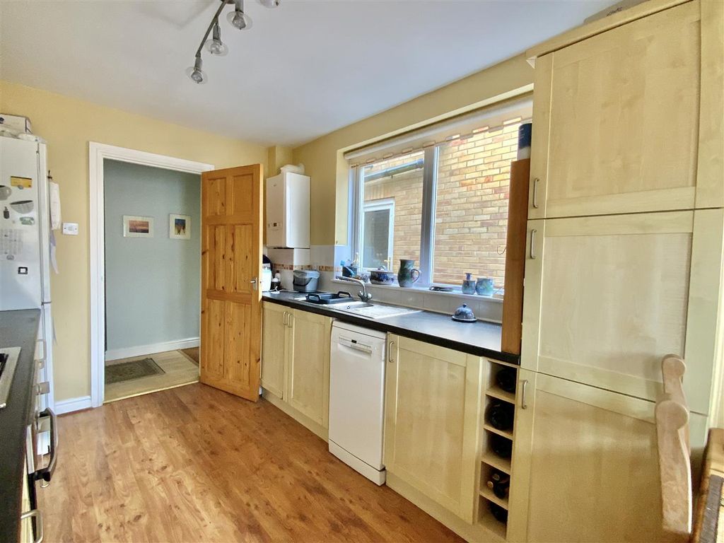 Property photo 3 of 12 Kitchen/ Breakfast Room