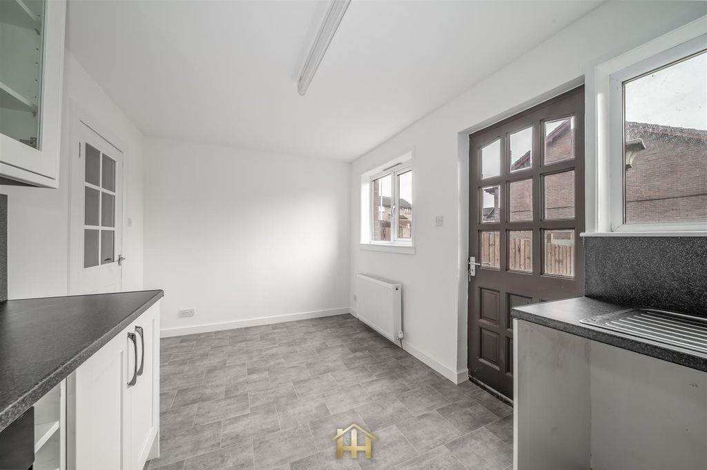 Property photo 2 of 21 9 Earlston Ave Dd40Th 031025 Edit (23 Of 37).Jpg