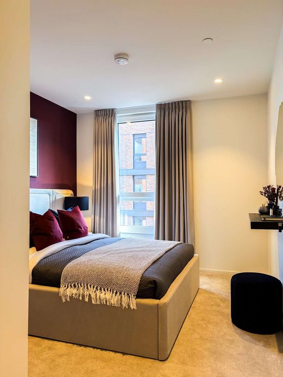 Property photo 2 of 23