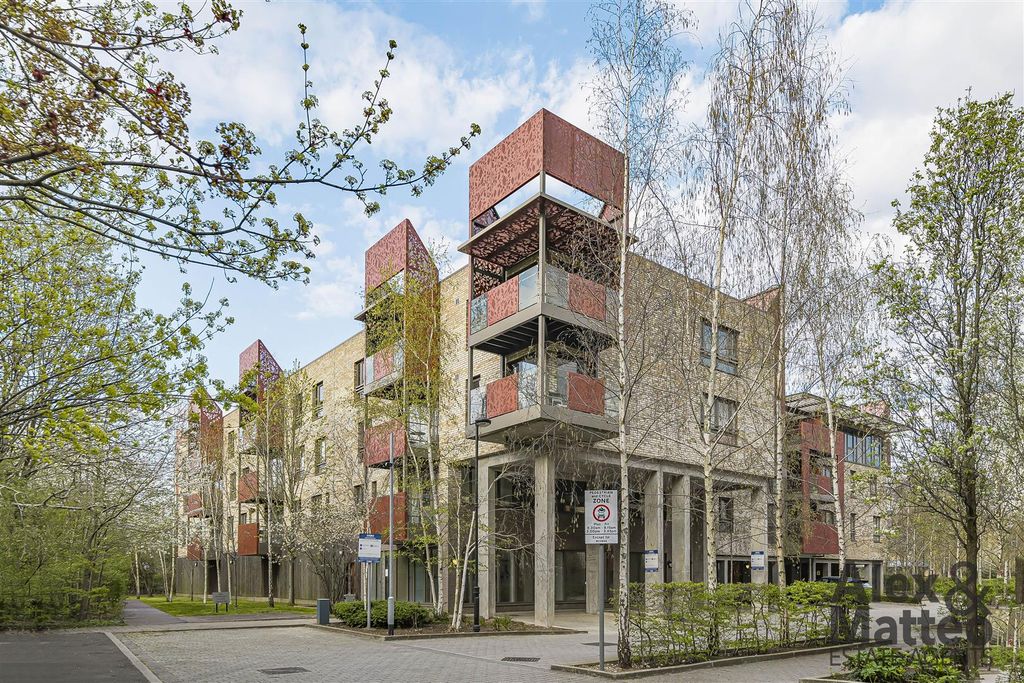 Property photo 1 of 21 Campion House