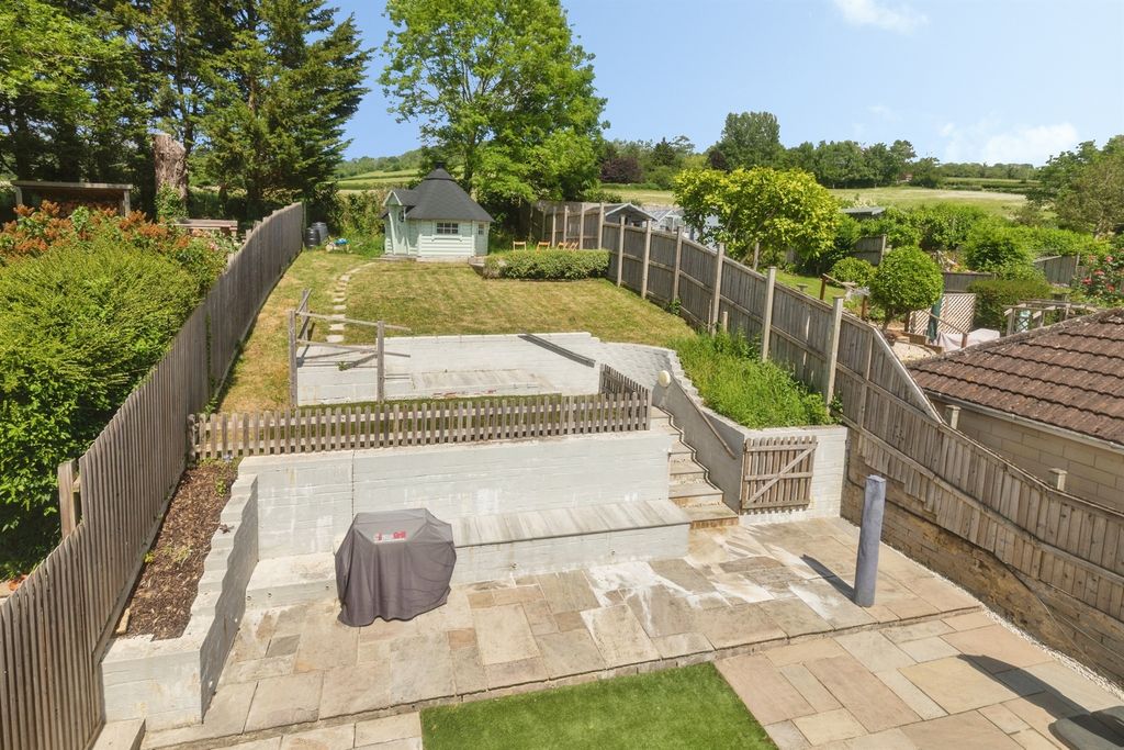 Property photo 3 of 20