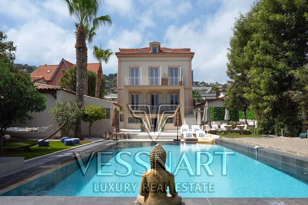 Property photo 1 of 23 A Private Townhouse In City Center And The Art Of Outdoor Living