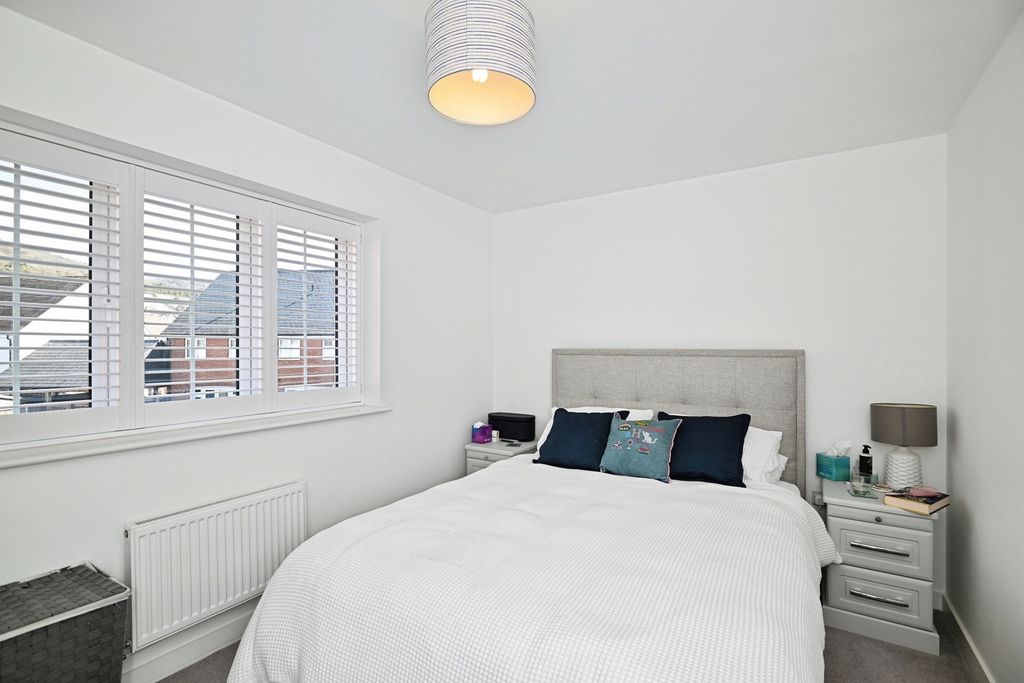 Property photo 3 of 12 Pbox-Img.Jpg