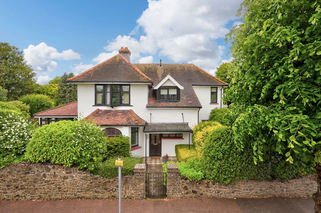 Property photo 2 of 46