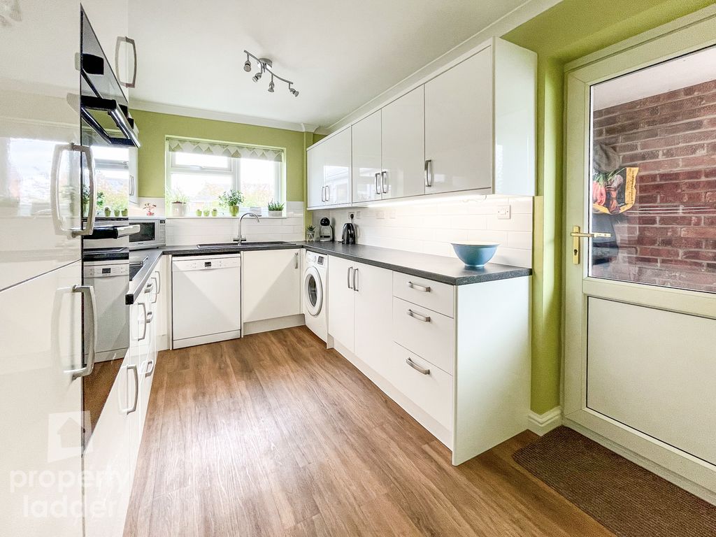 Property photo 3 of 16