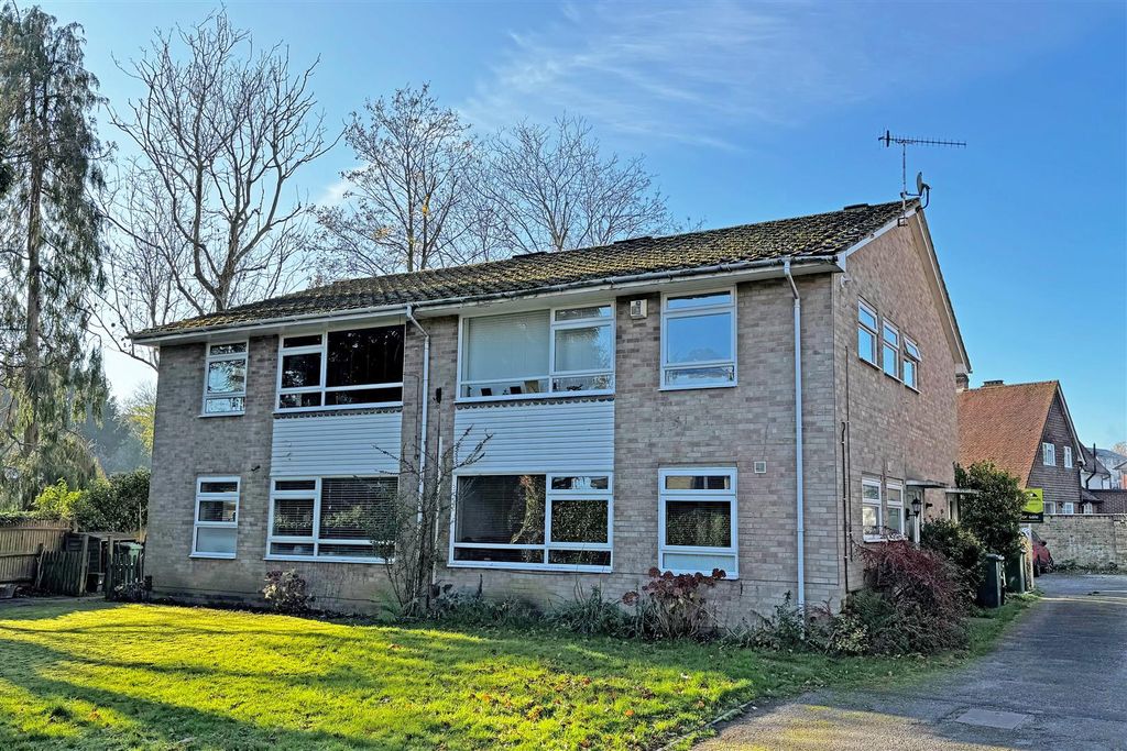 Property photo 1 of 12